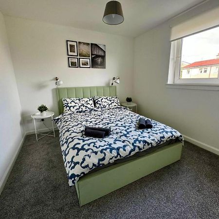 Clydebank Brand New 3Bdr Home, Glasgow Exteriör bild