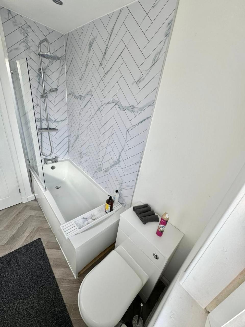 Clydebank Brand New 3Bdr Home, Glasgow Exteriör bild